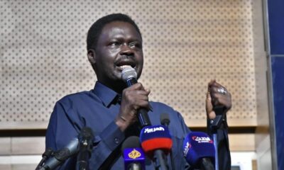 مناوي:القوات النظامية بدأت في إسترداد منهوبات اليوناميد من المتورطين