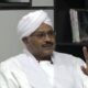 مبارك الفاضل: هناك “خيار وفقوس” بين البموت في الخرطوم ودارفور