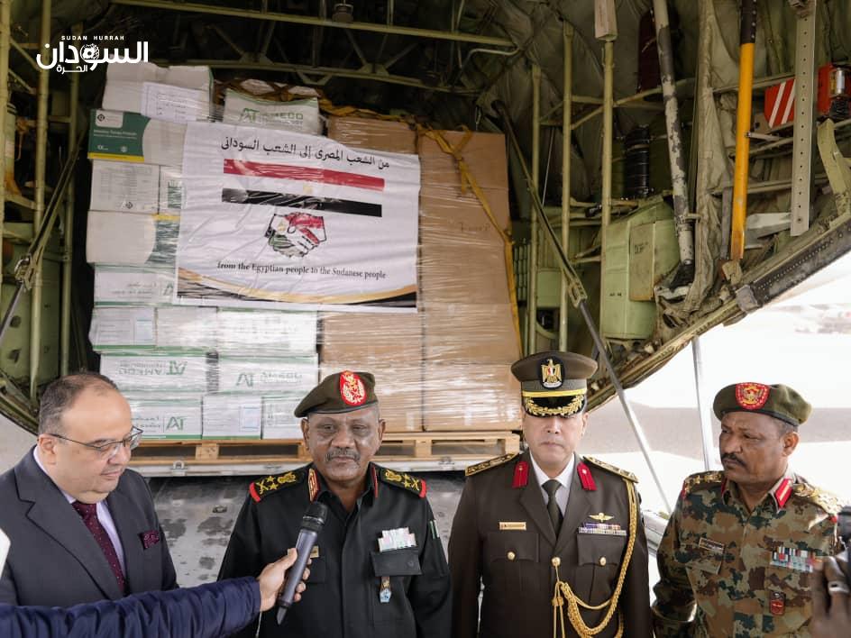 السودان يتسلم هدية من مصر