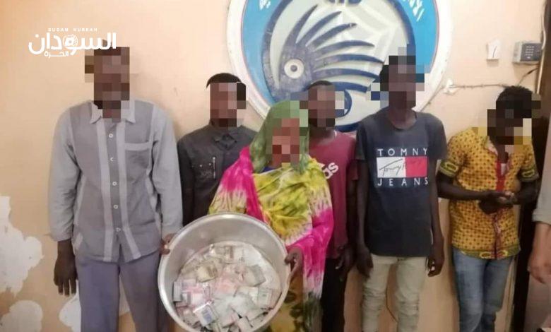 الشرطة تقضي على شائعة ظهور الكعبة المشرفة على حائط منزل ببورتسودان