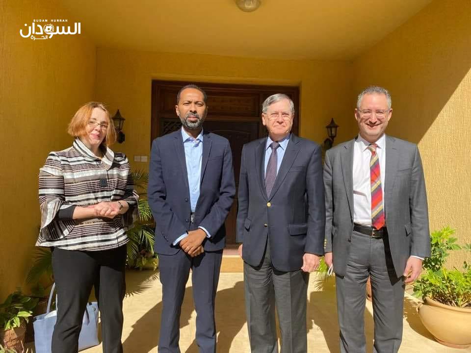 وزير شؤون مجلس الوزراء يلتقـي مساعدة وزير الخارجية الامريكي والمبعوث الامريكي الخاص للقرن الافريقي