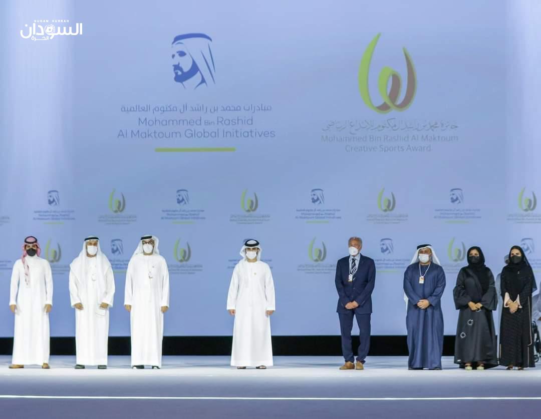 حمدان بن محمد يكرم الفائزين بجائزة محمد بن راشد للإبداع الرياضي