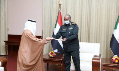 الشيخ خليفة بن زايد يدعو البرهان لزيارة الإمارات