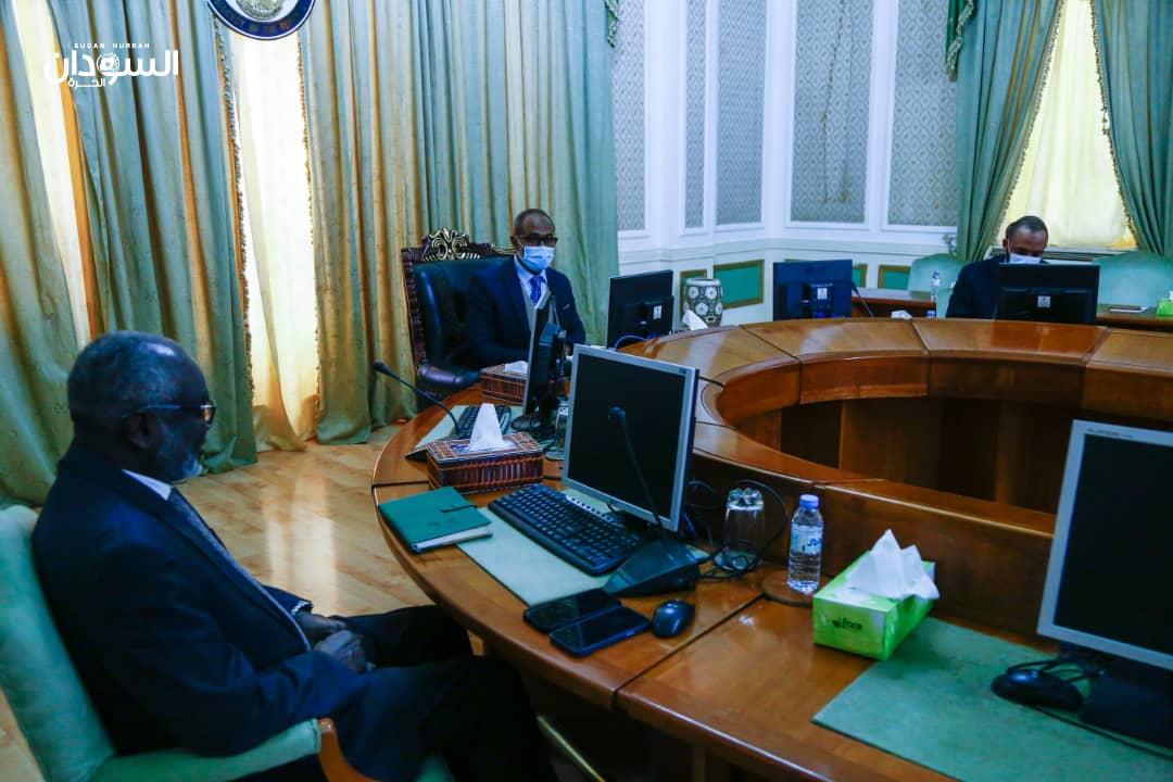 إرجاء زيادة رسوم الخدمات بالمستشفيات