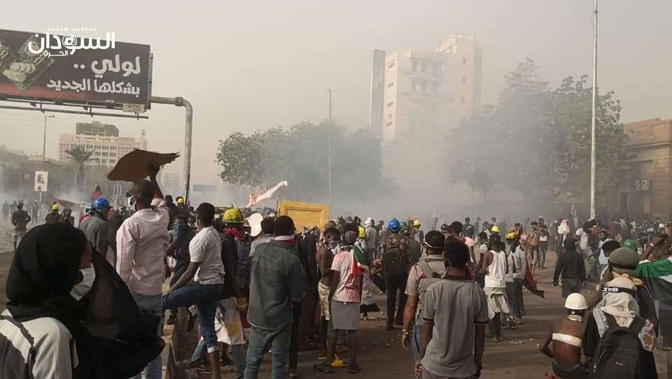 لجان مقاومة الخرطوم سيّرت مواكب نحو القصر الجمهوري