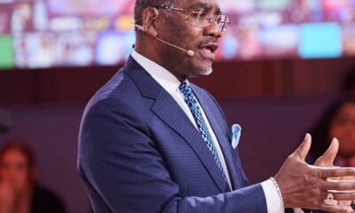 رئيس لجنة الشؤون الخارجية بمجلس النواب الأمريكي، جريجوري ميكس: إرسال السودان وفداً إلى روسيا، مع بدء غزو أوكرانيا يرسل رسالة – لا جدل حولها – إلى العالم، مفادها: المجلس العسكري السوداني ليس لديه مصلحة في دعم الديمقراطية أو المبادئ الأساسية للسيادة. (نحن نراقب)