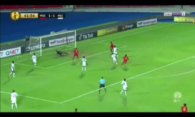 المريخ يصرع الهلال بالقاهرة ويتصدر مجموعته