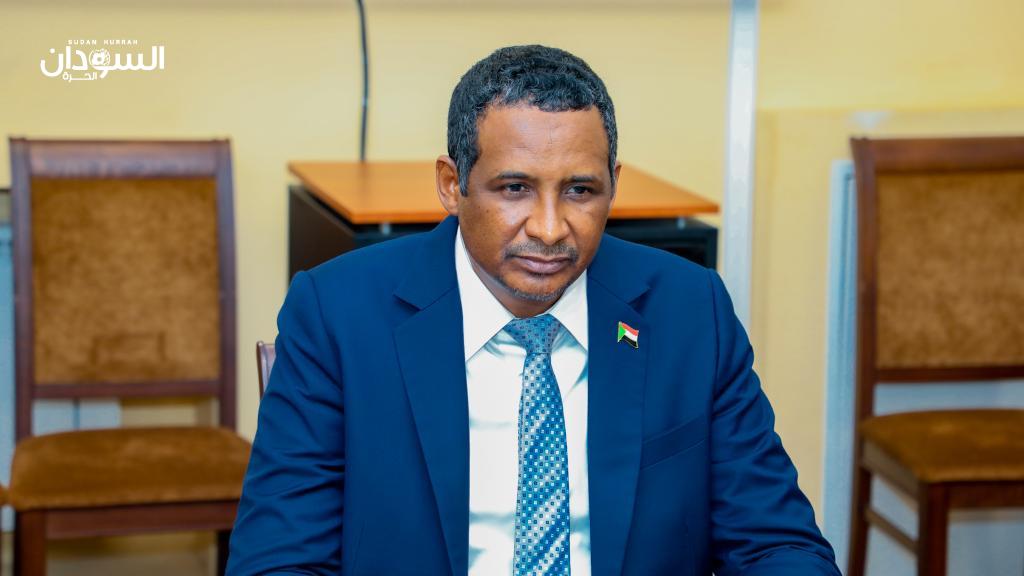 الفريق أول دقلو يتابع عملية إجلاء السودانيين من أوكرانيا ويتعهد بتوفير أموال الإجلاء