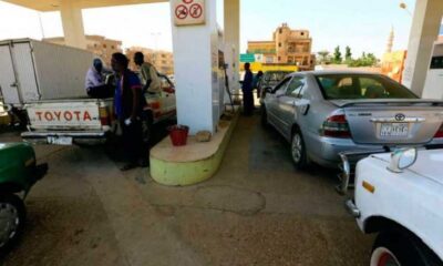 مواطنون يطالبون بتعديل أسعار البنزين والجازولين بعد إنخفاض النفط