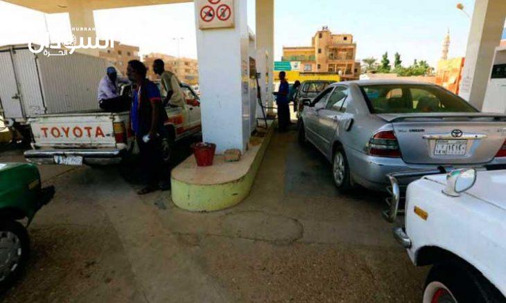 مواطنون يطالبون بتعديل أسعار البنزين والجازولين بعد إنخفاض النفط