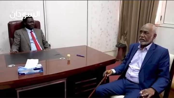 مسؤول رفيع يتراجع عن الإستقالة