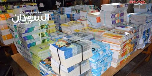 ضبط مكتبة عشوائية تطبع وتبيع الكتاب المدرسي