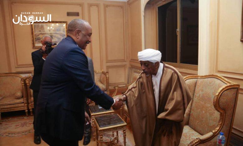 بالصور .. البرهان يزور الميرغني