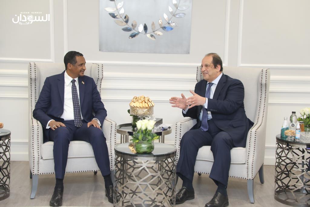 الفريق أول دقلو يلتقي رئيس المخابرات المصرية