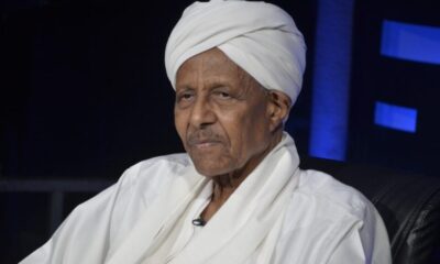 وزير مالية سابق يهاجم مزادات بنك السودان