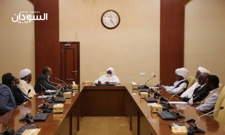 إجتماع لأعيان طابت في القصر الجمهوري
