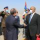 السيسي يستقبل البرهان بمطار القاهرة