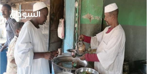 كوستي تبكي صاحب أشهر قهوة بالمدينة