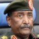 البرهان يستفسر عنان عن وصول الثوار لـ”محيط القصر” – السودان الحرة