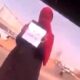 فتاة سودانية تعرض نفسها للزواج عند إشارة مرور