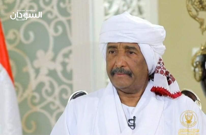 عاجل… رئيس مجلس السيادة: الفترة الانتقالية يجب أن تخرج وتتحرّر إدارة العمل التنفيذي للدولة من سيطرة الحزبية والعسكرية، وتكون من وطنيين ومستقلين نتوافق عليهم جميعاً قوى وطنية وسياسيين وشباب لجان المقاومة، والدور الأكبر في قيادة الانتقال يجب أن يكون للشباب لأنّهم الوحيدون الموجودون في الساحة لديهم أحلام وطموحات يريدون أن يحققوها.