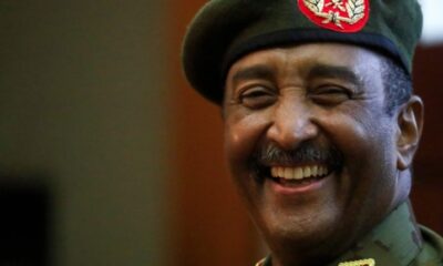 البرهان ينظر إلى الإسلاميين بأنّهم المركب الذي ستعبر به – السودان الحرة