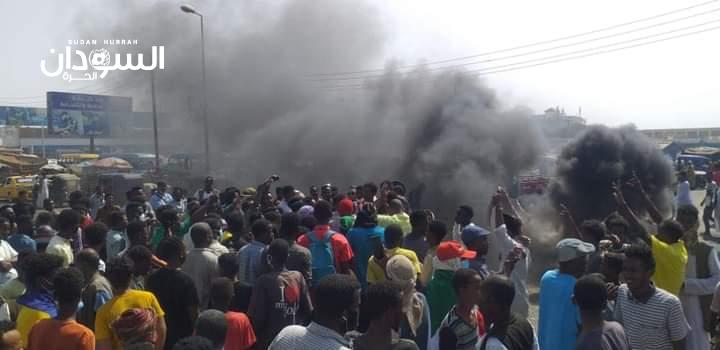 تظاهرات حاشدة .. إطلاق الغاز المسيل للدموع في بورتسودان و ود مدني – السودان الحرة