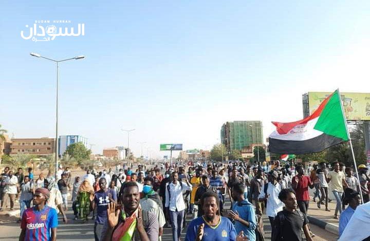 فض مواكب 6 أبريل بالغاز المسيل للدموع