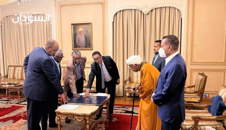 الميرغني يعين (4) مساعدين له في رئاسة الحزب – السودان الحرة