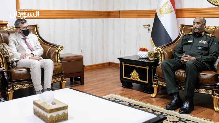 البرهان يلتقي فولكر