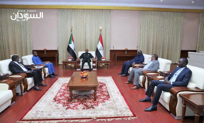 مشاورات بين البرهان والجبهة الثورية لإختيار رئيس وزراء