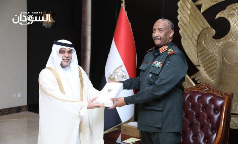 وسام الإمتياز من البرهان للشيخة فاطمة بنت مبارك