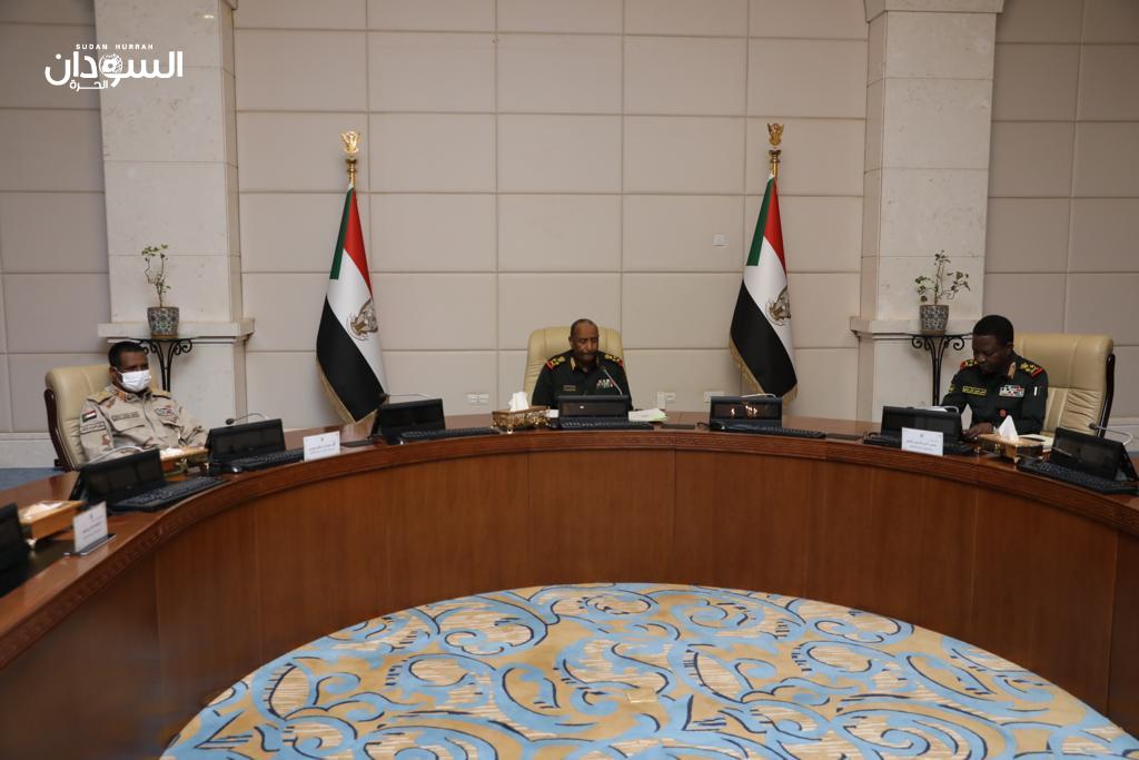 مجلس السيادة يُدين خطاب العُنصرية والكراهية ويُوجِّه الجهات العدلية والأمنية بسَن القوانين والتشريعات التي تجرمهما