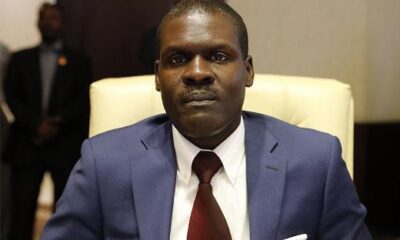 منشور مثير لوزير العدل السابق