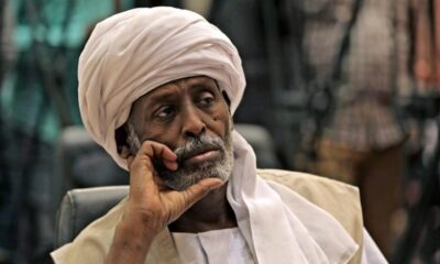 ترك: دقلو هددنا (يا ناس الشرق دمكم حينزل للبحر)