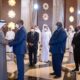 البرهان يعود من الإمارات بعد تقديم واجب العزاء في وفاة الشيخ خليفة بن زايد، يرافقه عضو المجلس، مالك عقار إير، ووزير الخارجية المكلف، علي الصادق.