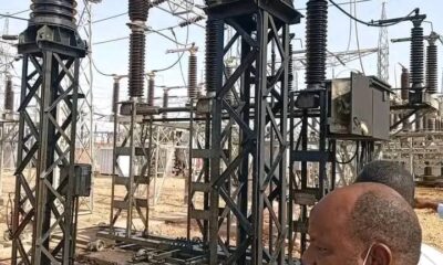 استشهاد فنيين بالكهرباء إثر انفجار مفتاح كهربائي أثناء محاولتهما إعادة تشغيل خط النقل (110)