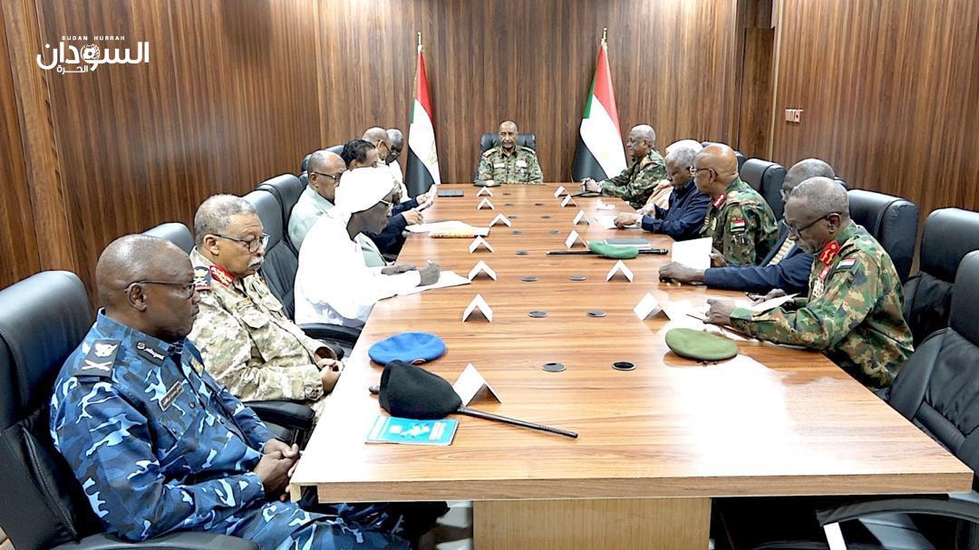 اطمأن على مجمل الأوضاع.. اجتماعٌ طارئ لمجلس الأمن والدفاع