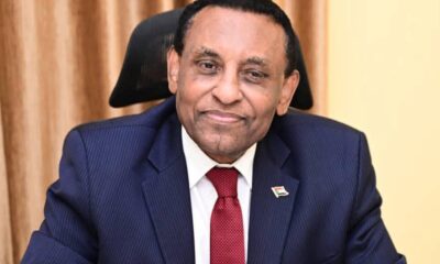 كامل ادريس يطمئن على البعثة الدبلوماسية والجالية السودانية بإيران